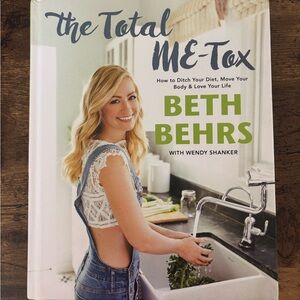 The Total ME-Tox Book by Beth Behrs
